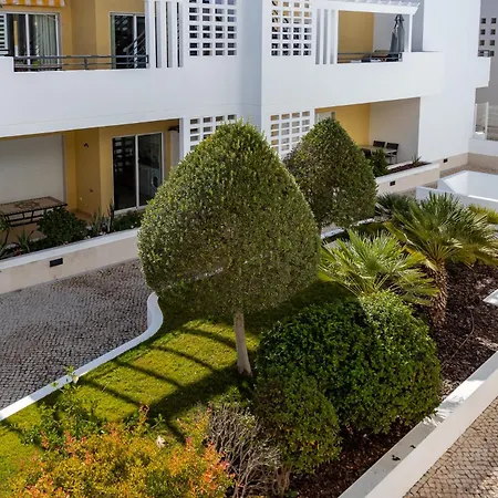 19 Apartmán
