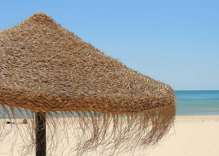 19 * カバナス・デ・タビラ